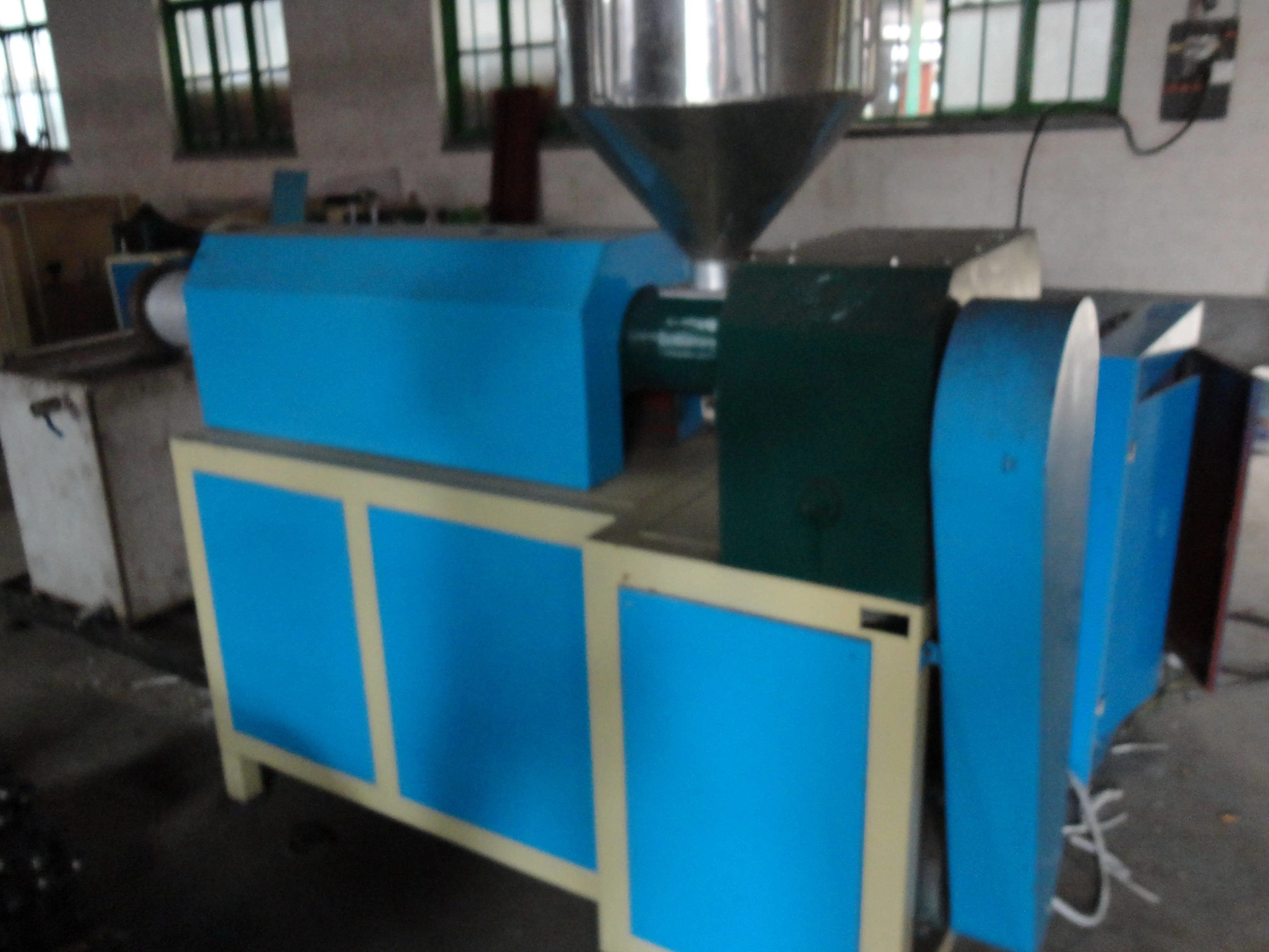 
plastic mesh production line 