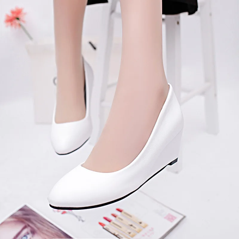 

2021 women's pumps mother shoes middle-aged and old women's casual shoes female large wedge heel wholesale, Picture
