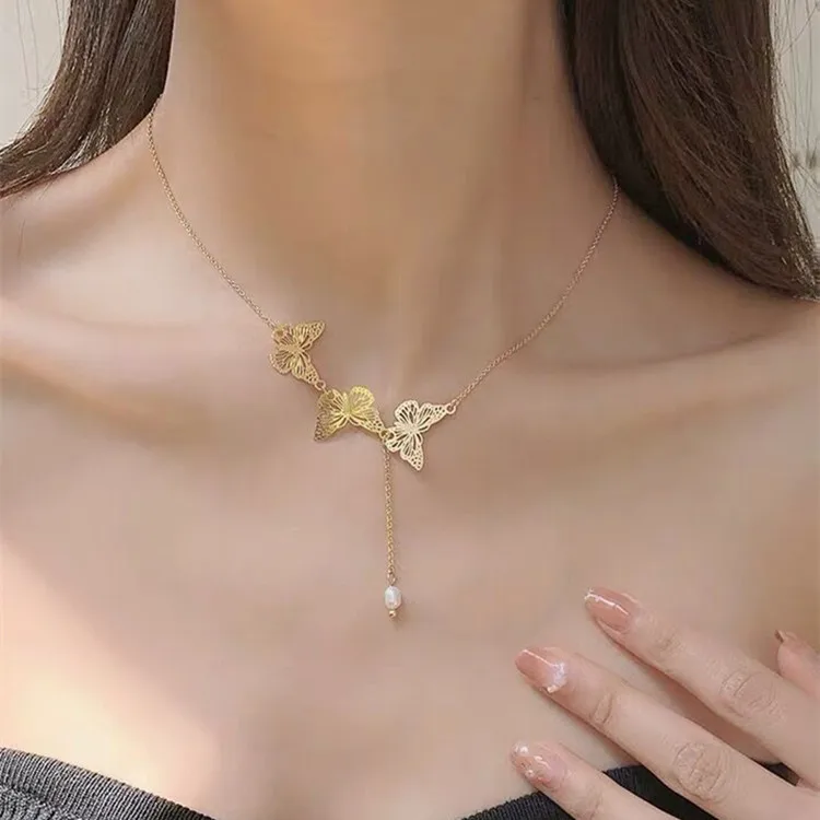 

Fashion Simple Stainless Steel Necklace Gold Plated Personality Butterfly Pearl Pendant Necklace For Women Decoration, Gold color
