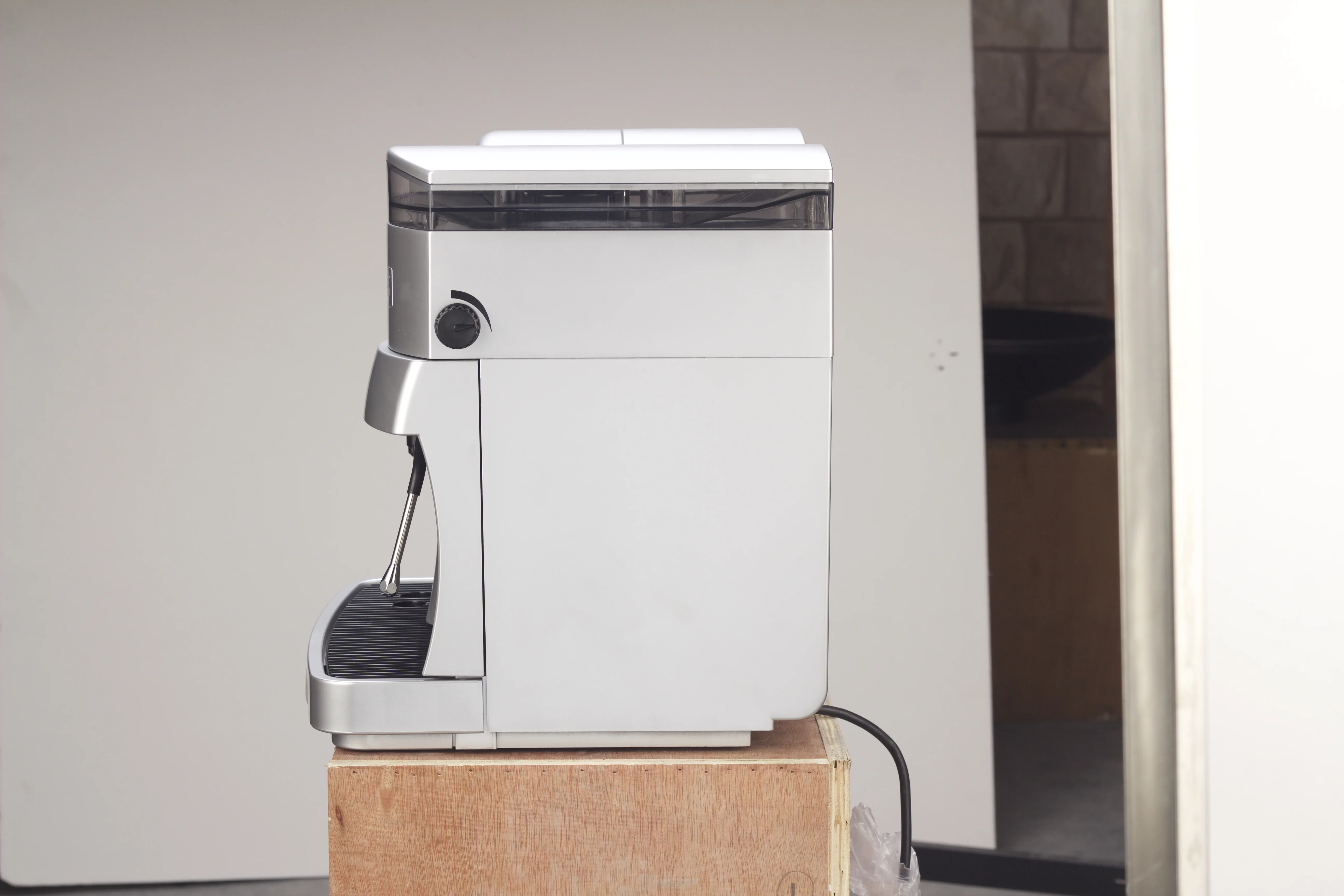 Longbank Fully Automatic Coffee Maker LB-CM-001 espresso coffee maker Automatic coffee machine