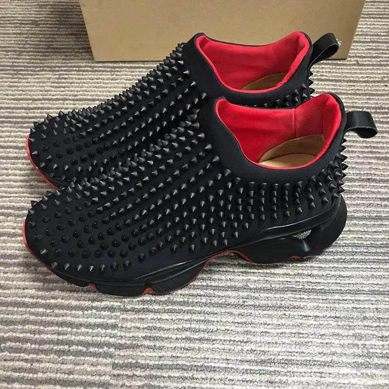 

Brand designer shoes men rivet sneakers Famous luxury Casual shoes model QJ01