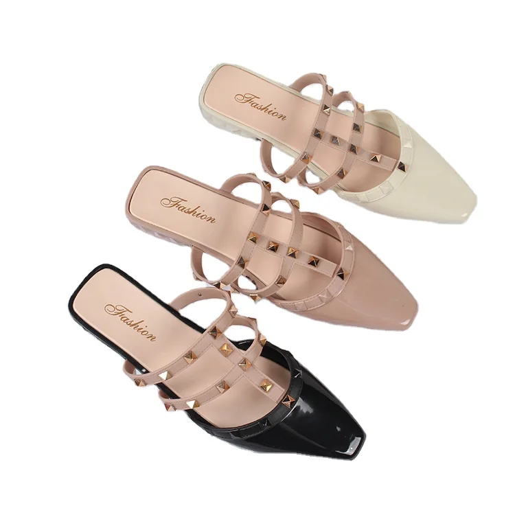 

New Rivet Outdoor Lady Shoes Red Simple Bag Head Half Drag Fashion Casual Women Sandals, Picture color