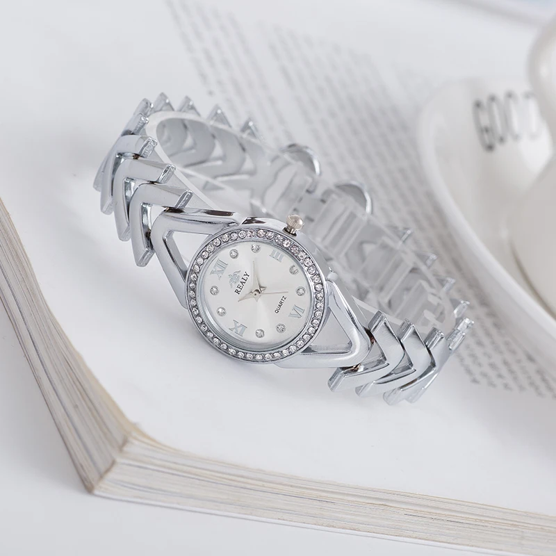 

Wholesale Latest Design Quartz Watch Rose Gold Minimalist Men's Watch Quartz Valentine's Day Gift Quartz Wrist Watch Custom Logo, Picture shows