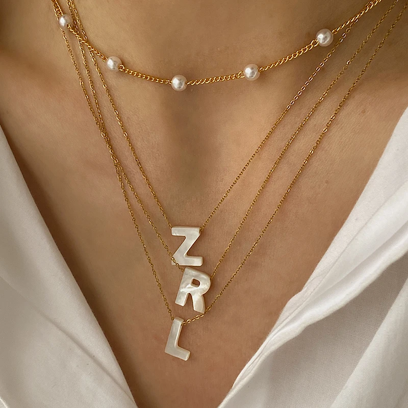 

26 Letters Natural Shell Necklaces Thin Chain Initials Necklaces for Women Minimalist Beaded Pearl Necklace 2020 Hot, Gold