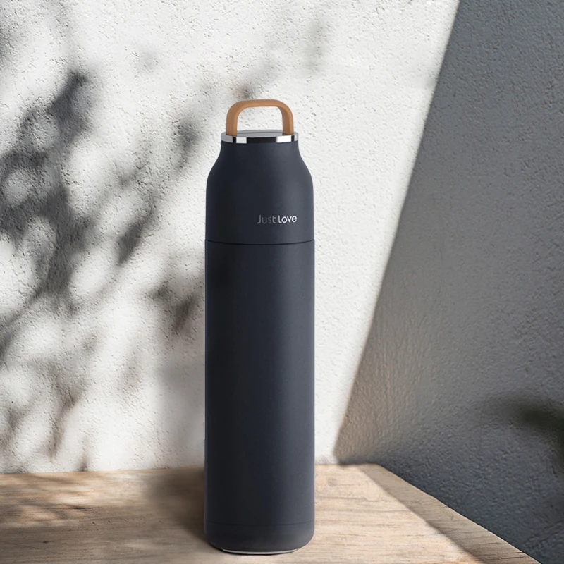 Winter Capacity Outdoor Thermos Flask With Longlasting Heat
