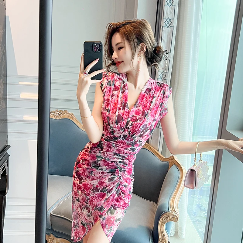 

ZYHT 10442 Wholesale Summer Lady Floral Deep V Neck Pleated Women Apparel Sexy Sleeveless Split Irregular Dress Female