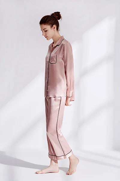 Breathable Womens Silky Pyjamas Sleepwear Ladies Silk Nightwear 70cm Length