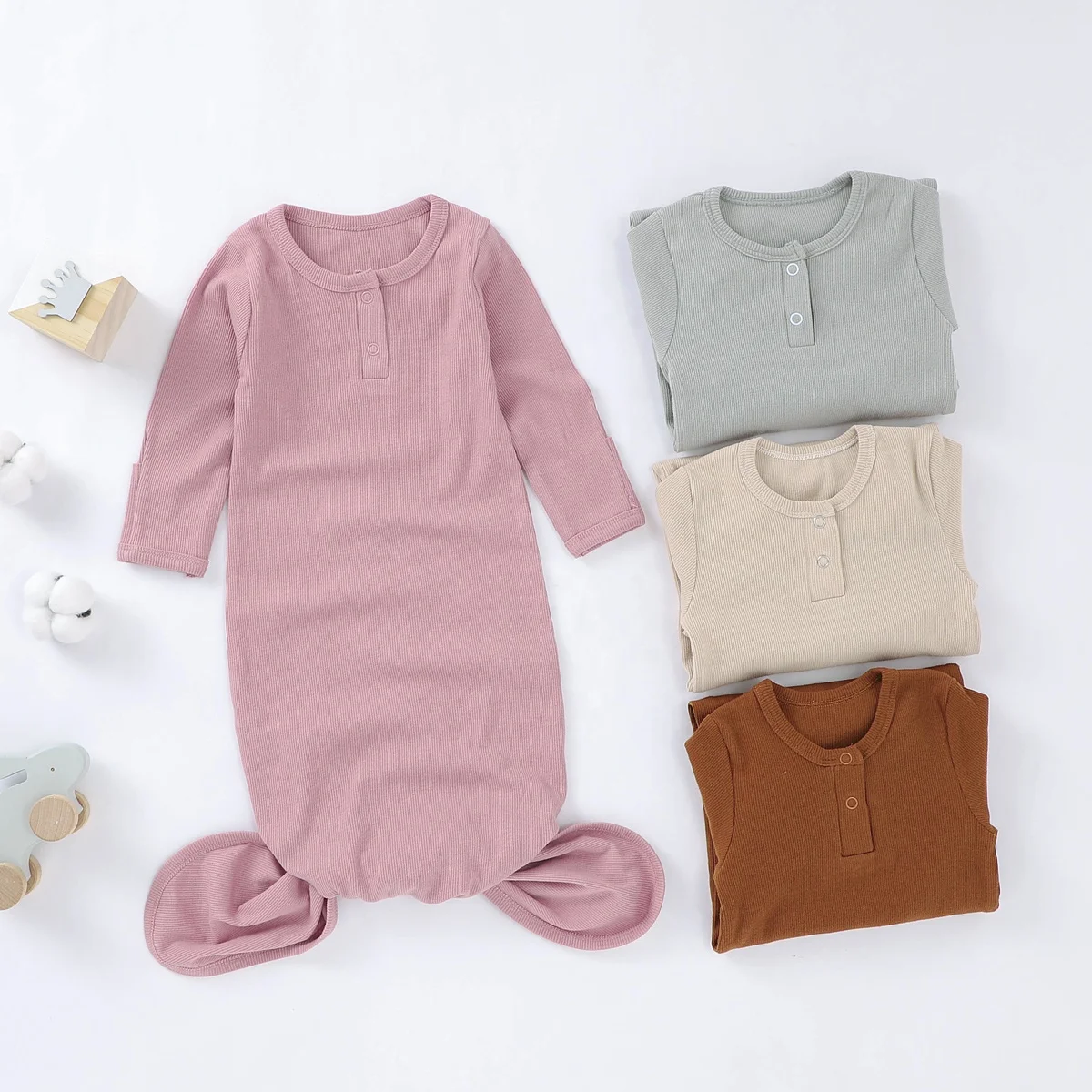 

Hot Sale Solid Ribbed Autumn Winter Organic Cotton Knotted Baby Gown Unisex