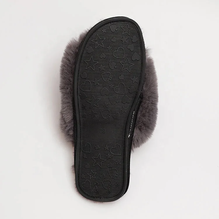 

Women's Fluffy House Slides Fur Furry Slippers with custom logo, OEM manufacture Home Furry Slides Fur Slippers For Women, Red