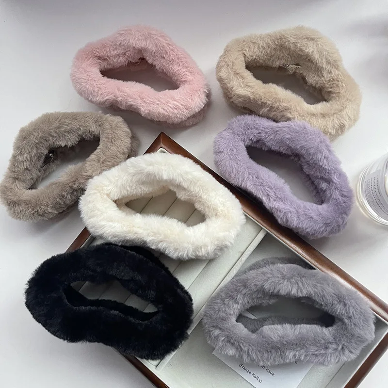 

Sayoung Fluffy Soft Artificial Rabbit Fur Irregular Geometrical Cloud Warm Hair Claw Clips For Women Girls Hair Accessories