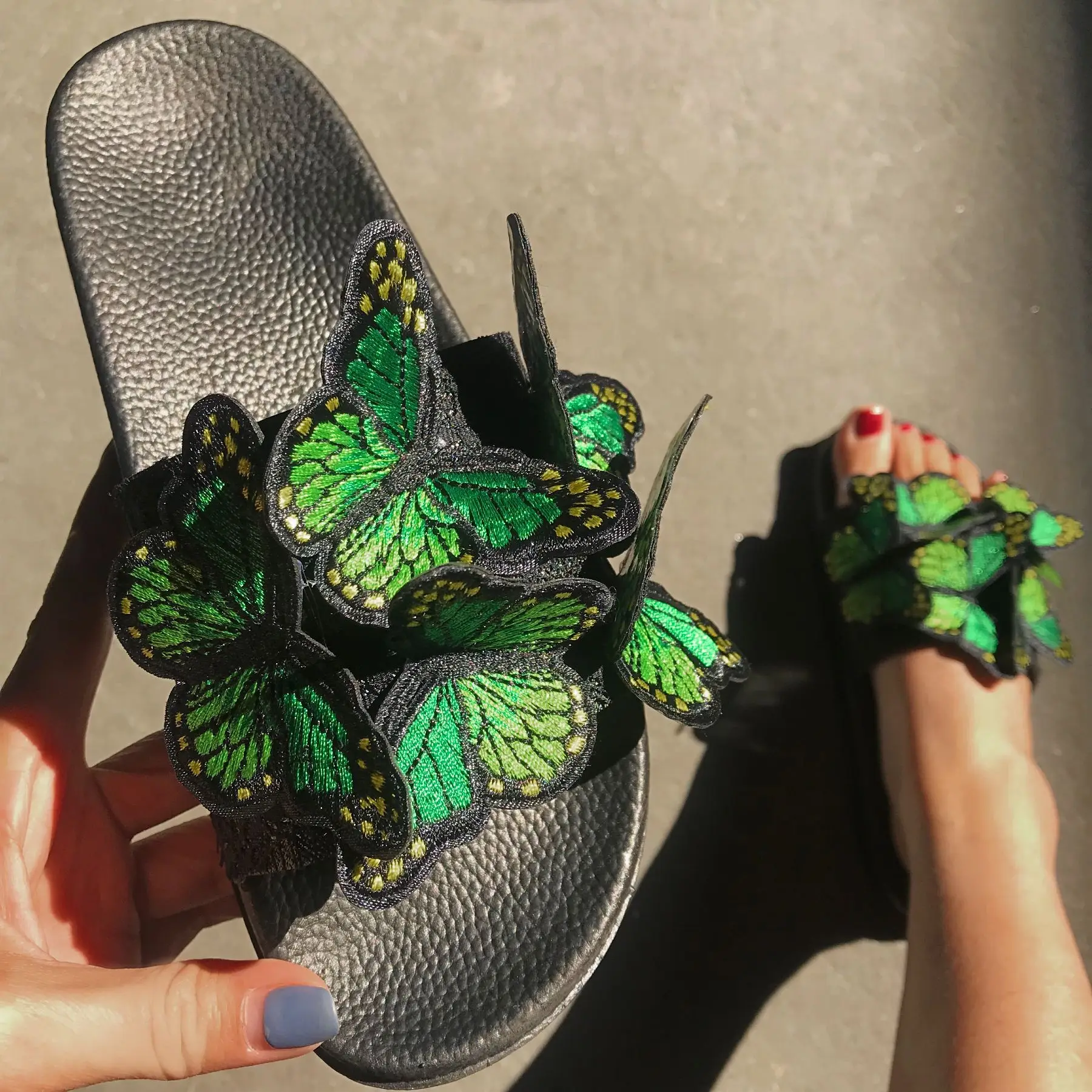 

Women's Flats 2020 Butterfly Slides Flat Sandals Hot Sale Slippers Wholesale New Fashion Ladies Women's Casual Shoes Sandals