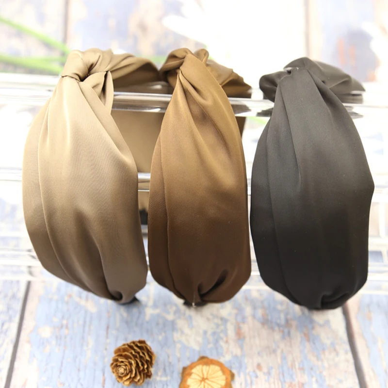 

Soft solid color imitation leather headband, fashionable crossover, minimalist and versatile headband headwear