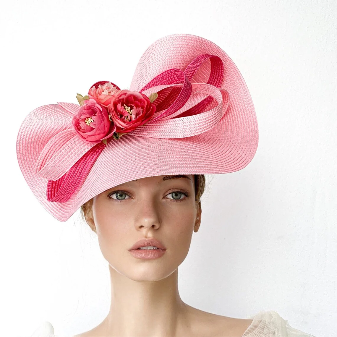 

Hot Sale Athleisur Fascinators Hats Fashion Straw Church Hat Wedding Theme Party Derby Hat Millinery for Women
