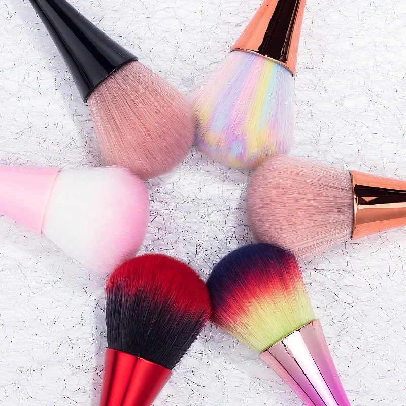 

Champagne Fluffy Makeup Brush Large Powder Foundation Blush Contour Compensate Professional Face Cosmetic Beauty Tool