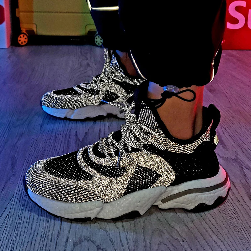 

Summer Breathable Men's Casual Shoes Luminous Mesh Breathable Man Shoes Fashion Men Sneakers Hot Sale Running Shoes