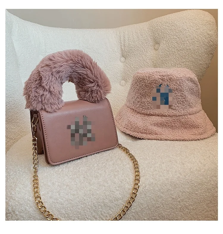 

Ins popular high quality ladies boutique handbags with faux fur pink ny hat and purse set