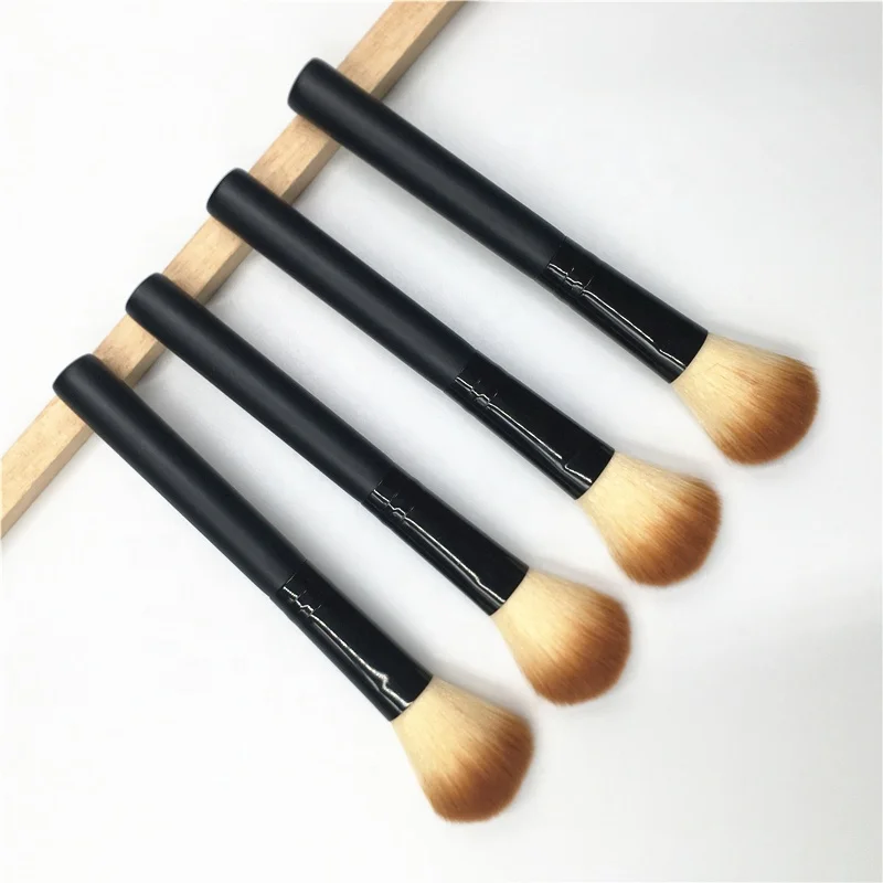 

High Quality Soft Hair Powder Blush Brush Vegan Highlight Smudge Makeup Brush Custom Logo