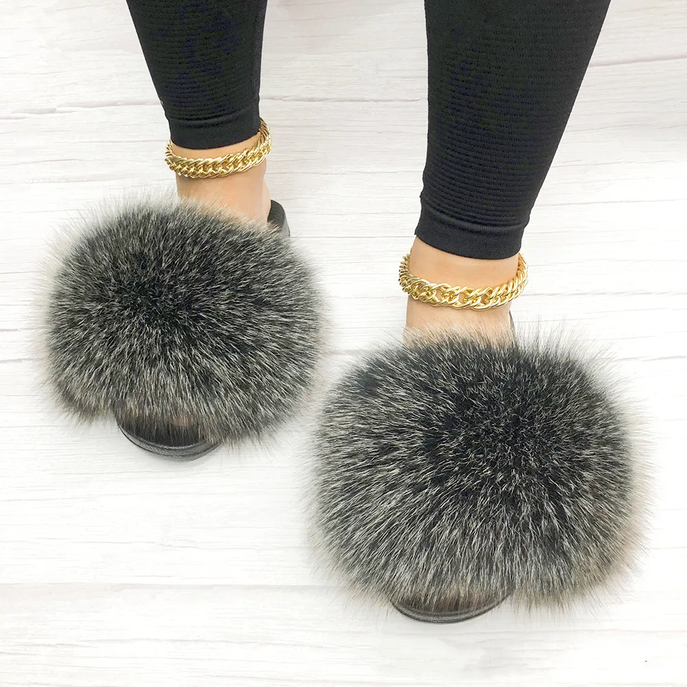 

2021 Hot stylefashion fur slippersfur slippers and purse setfaux fur slide, Customer's request