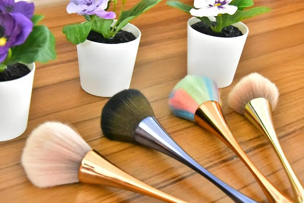 

Hot Sale Nail Tool soft hair single small waist nail cleaning dust brush for nail art