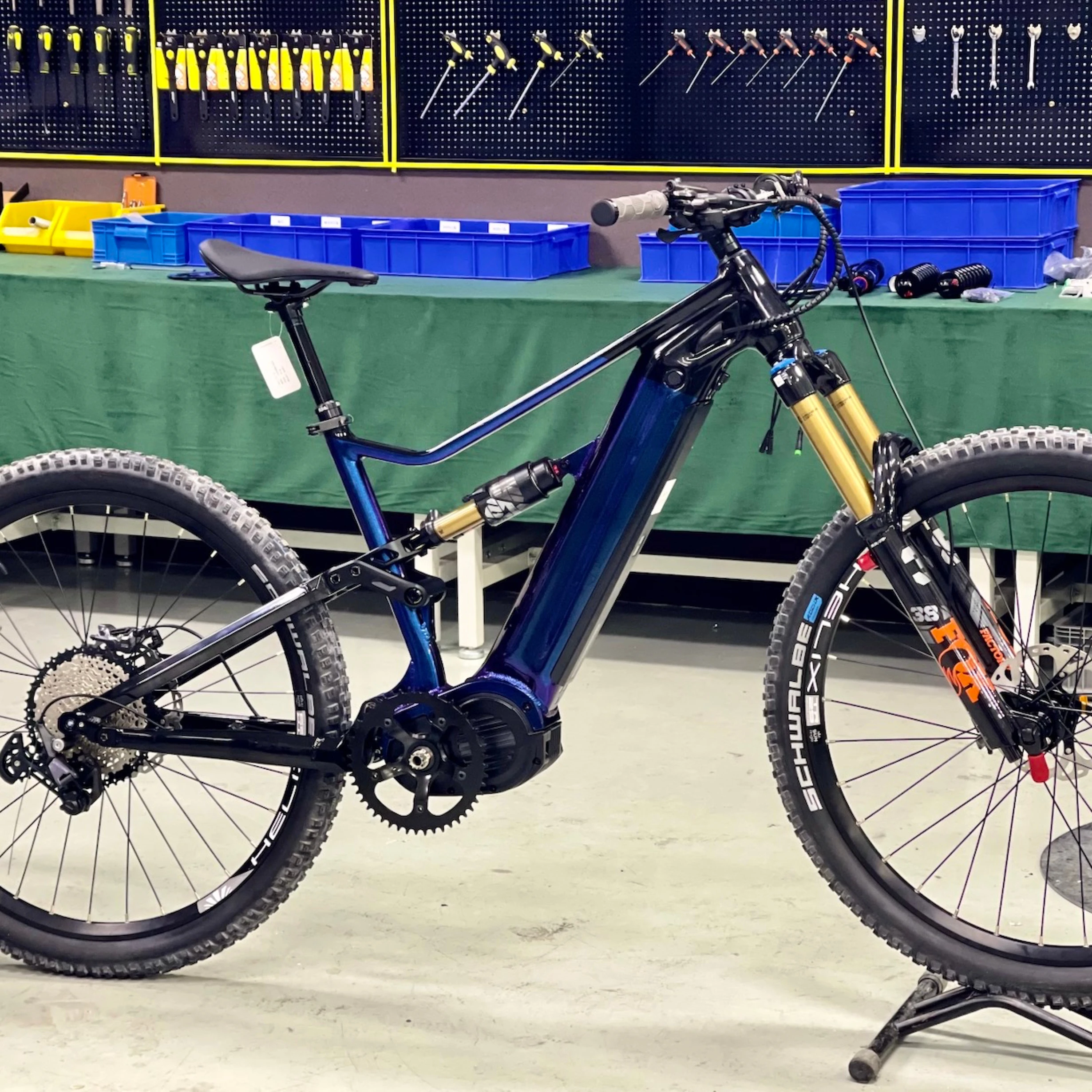 

Chinese factory best selling 48v 500w 750w 1000w long range electric cycle mountain bicycle bike for adults, Blue/yellow