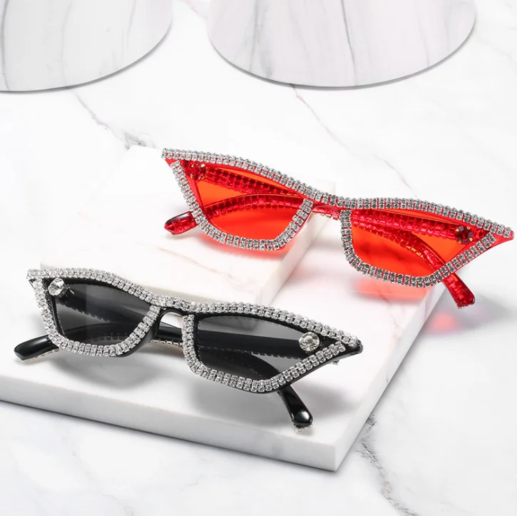 

2021 fashion luxury sparkling diamond cat eye sunglasses with rhinestones