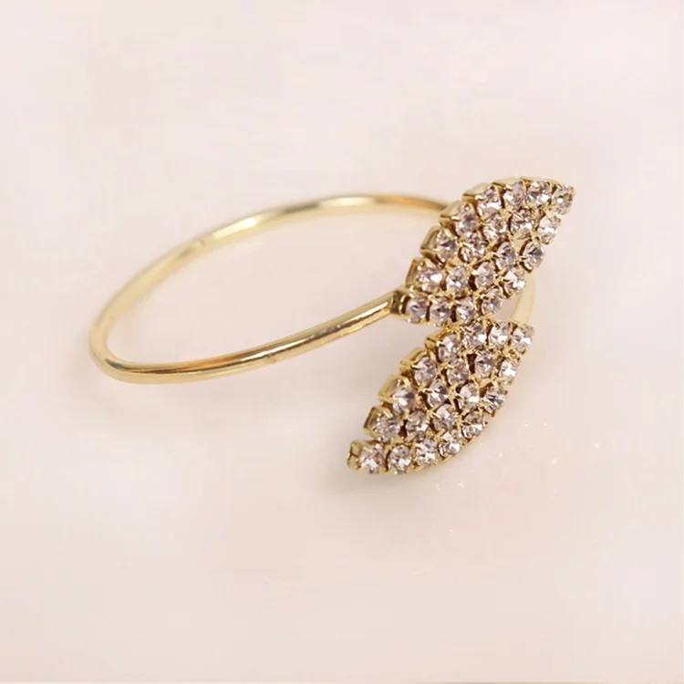 

Alibabas Wholesaler Table Crystal Wedding Napkin Holder Ring