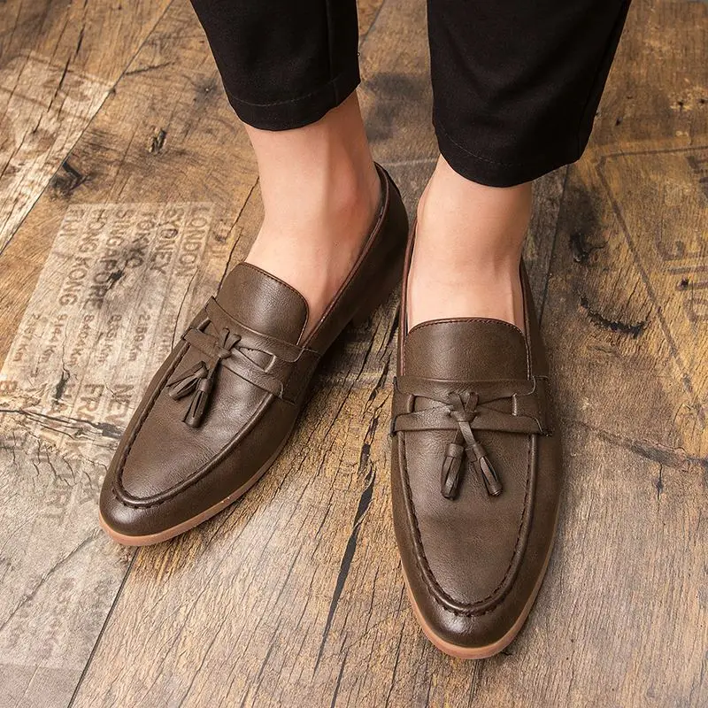 

2020 Factory Direct Supplier Fashion Bright Leather Men Square-toe Flat Heel Best Balloons Brand Loafers Classic Shoes, Black,brown