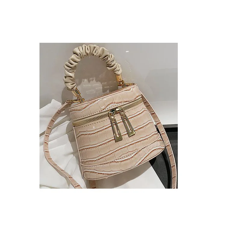 

Fashionable Messenger Bags Pleated Handbag PU Leather Womens Bag 2021 New Crocodile Print Bucket Bag Shoulder for Lady