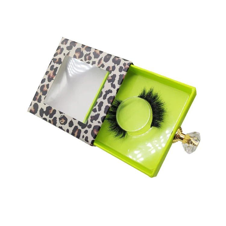 

Customize Clear Cube False Eyelash Packaging Box 5D 25mm Mink Lashes