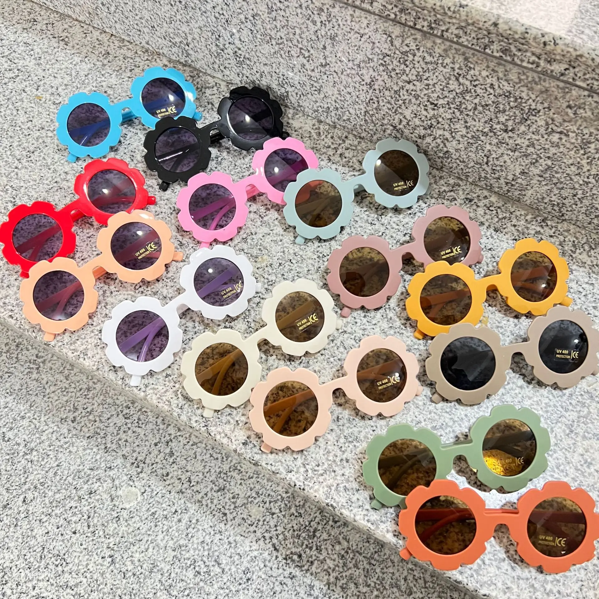 

New Sunflower Children Cute Baby Comfortable Colorful Round Frame Flower Petal Glasses Wholesale Kids Girls Fancy Sunglasses, Custom color