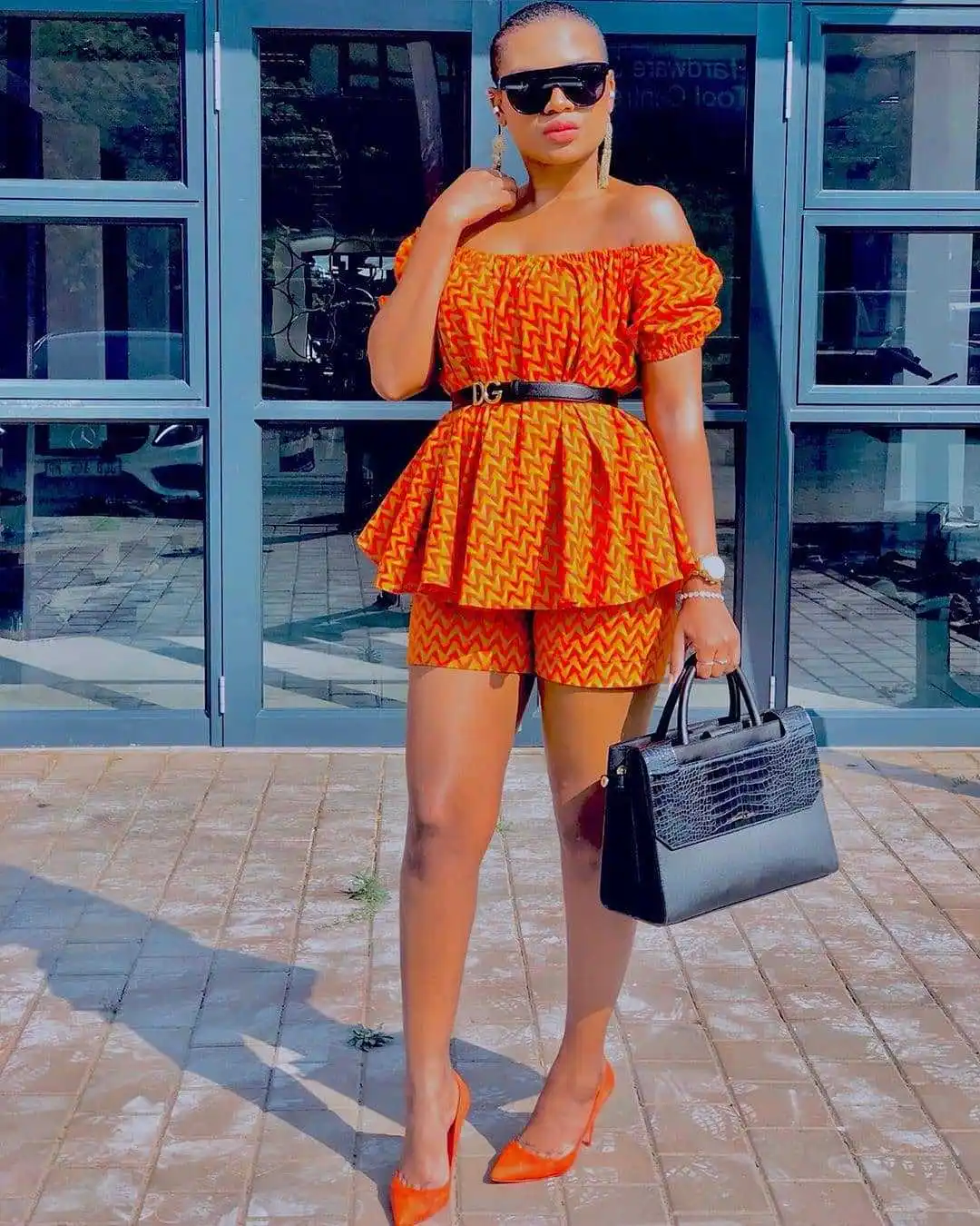 

H6696 - women fashion casual off shoulder printed short pants two piece outfit