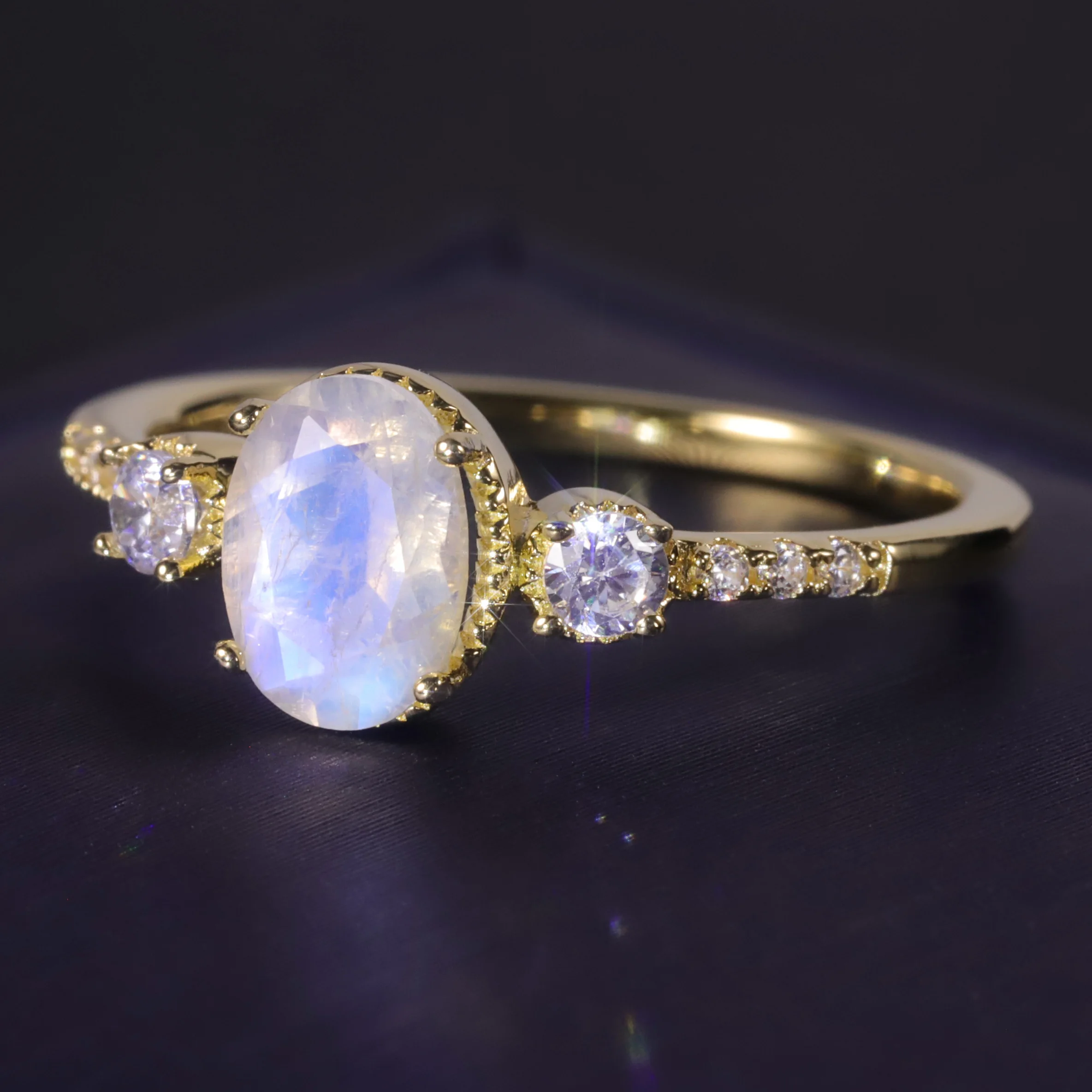 

OL0905 Factory Direct 18K Gold Plated Jewelry Wholesale Engagement 925 Sterling Silver Oval Natural Moonstone Diamond Ring