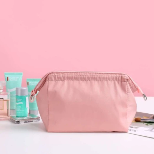 

2021 New Design Stock Nylon Cosmetic Organizer Makeup Bag