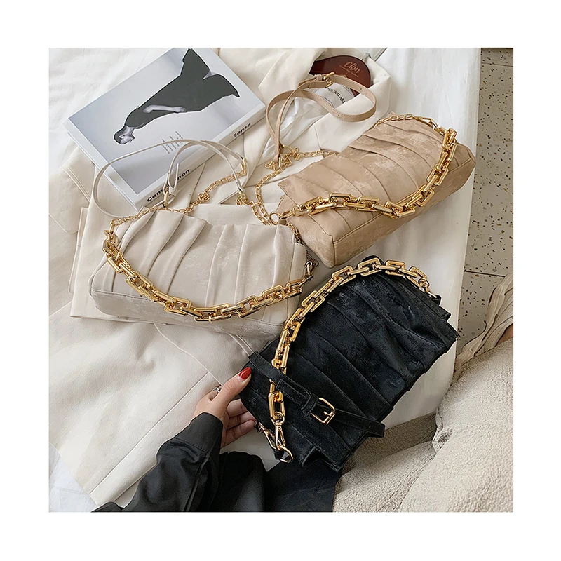 

Winter Folds Design Small Velvet Crossbody Bags For Women Trendy Thick Chains Shoulder Handbags Female Ruched Luxury Brand Bag