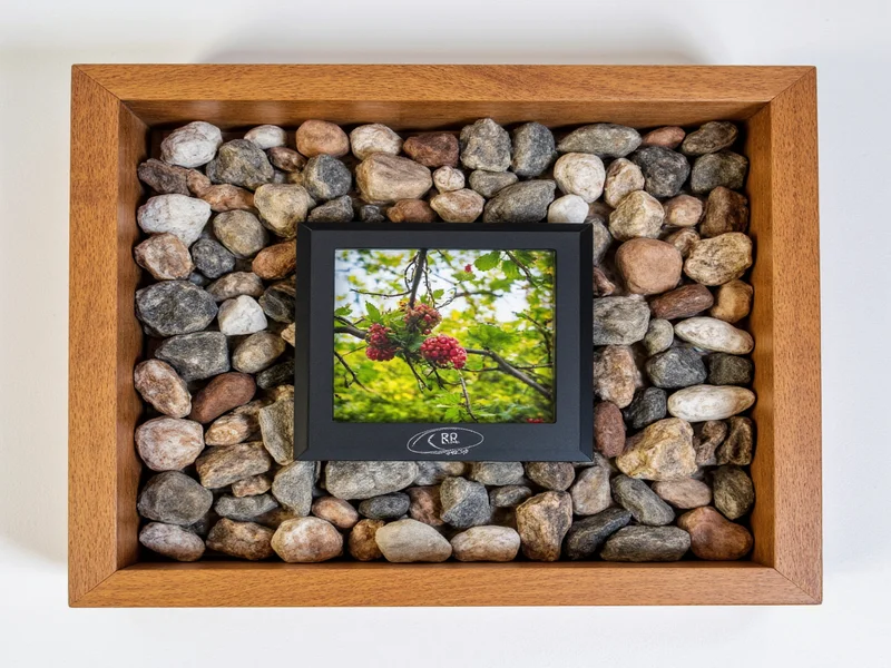 Raspberry Pi Crafts 3 Raspberry Pi Craft Projects: Turn E-Waste into Functional Art