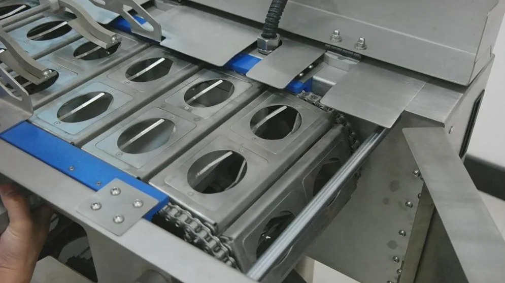 Egg White And Egg Yolk Separator/ Automatic Egg Breaker Separator