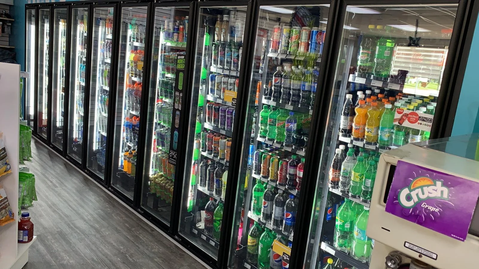 Walk in cooler with display glass doors/shelves/condensing unit
