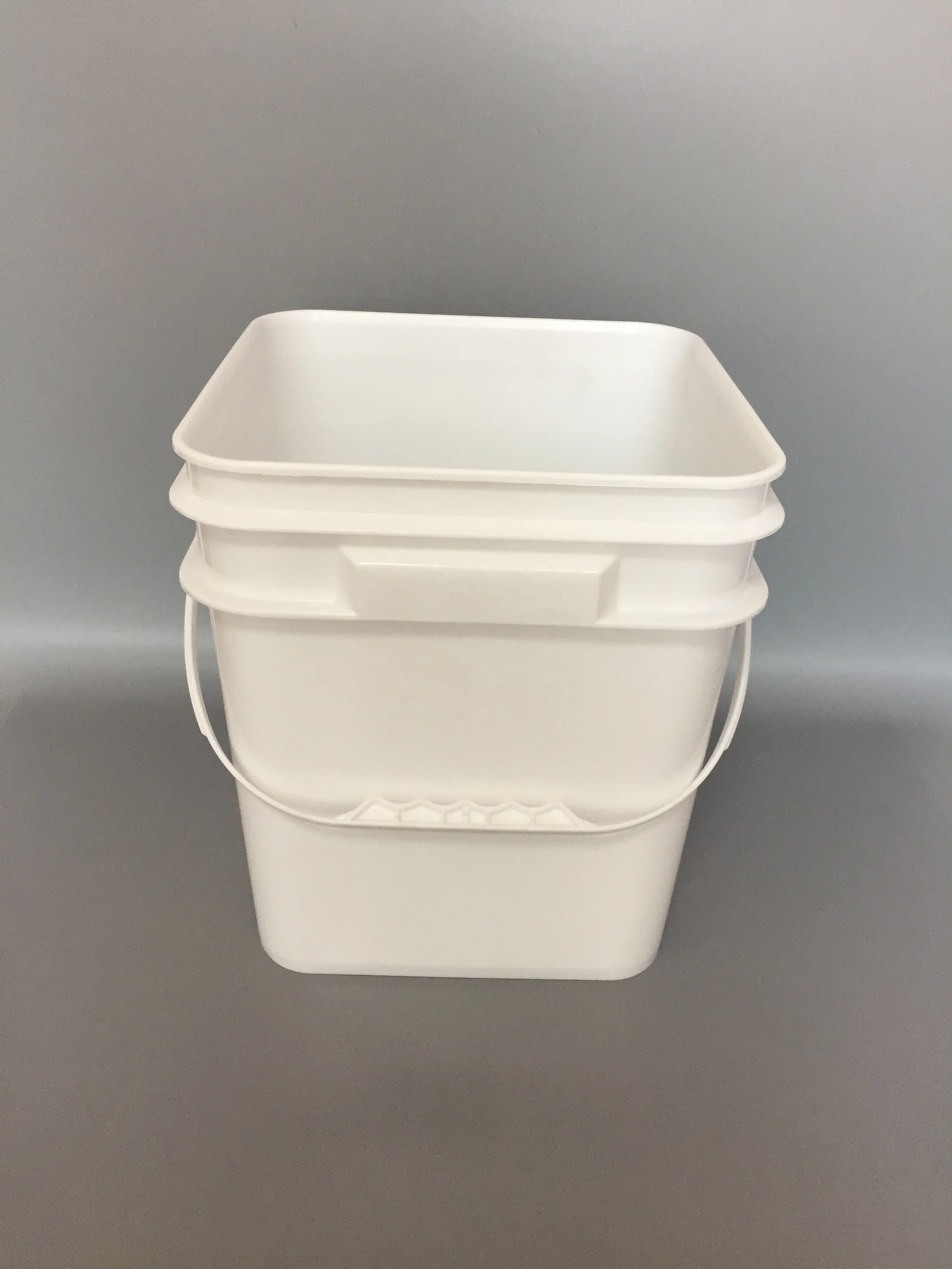 10liter Large Capacity Plastic Bucket For Pet Food Buy Plastic