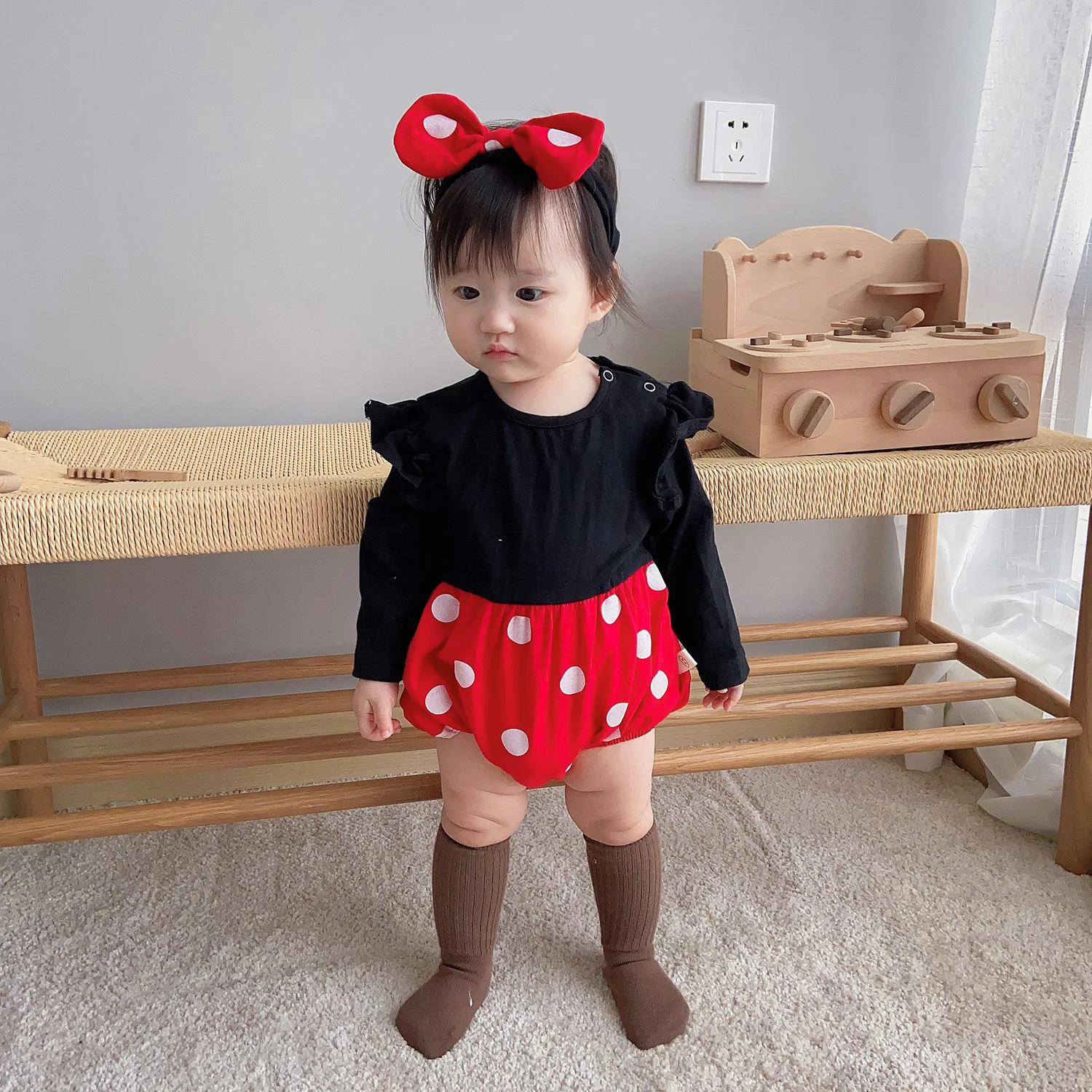 

rts 0-2 year old baby girl polka dot romper 2020 autumn foreign style long-sleeved newborn romper