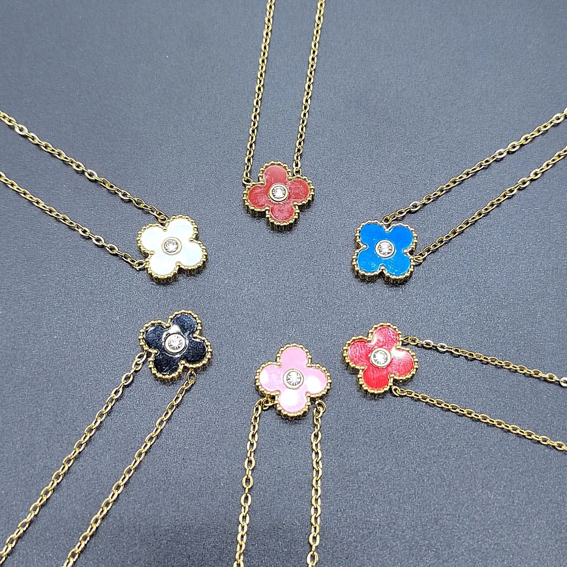 

New trend wholesale stainless steel necklace pave diamond luxury jewelry waterproof shell clover necklace