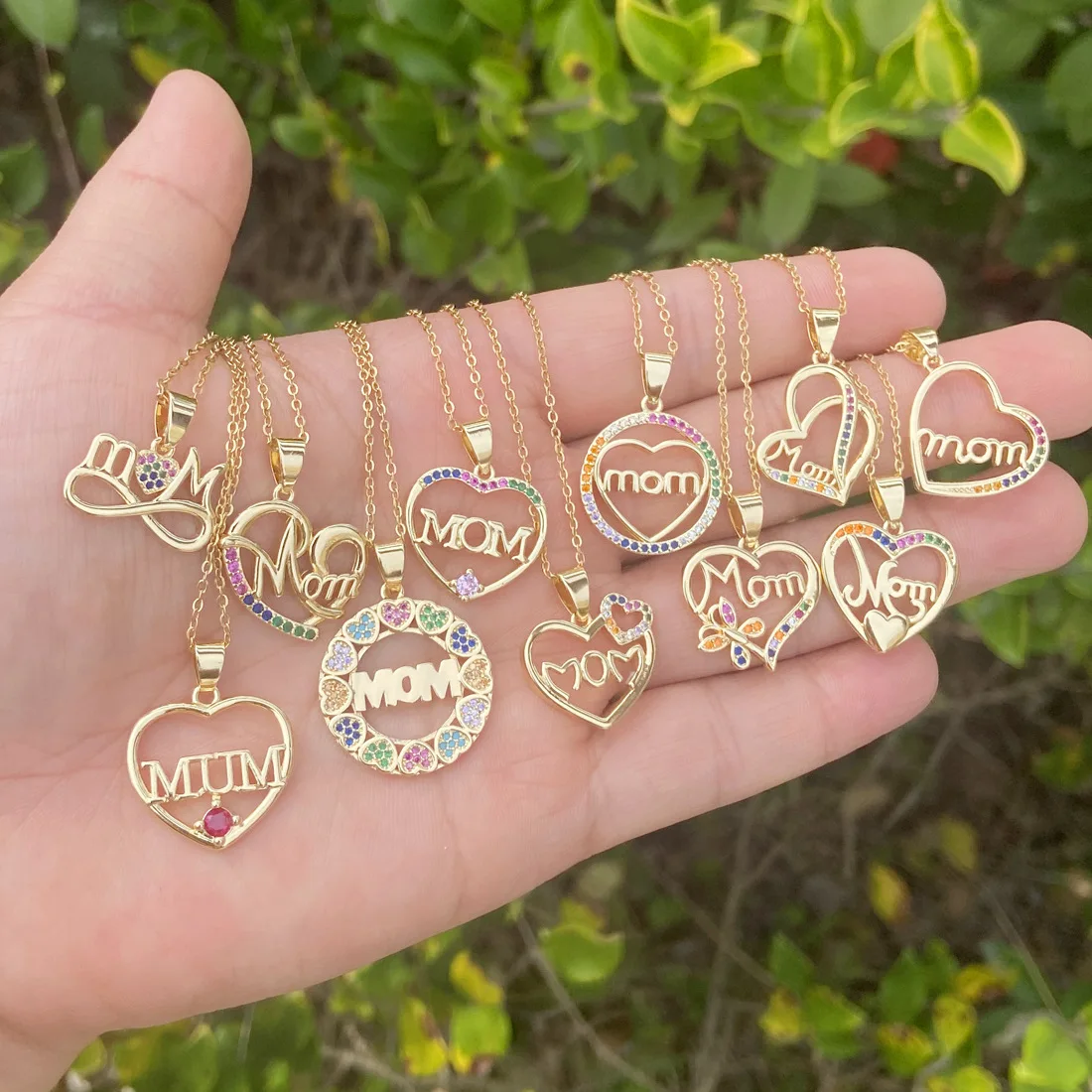 

Mother's Day Gift 18K Gold Love Necklace Stainless Steel Zircon Clavicle Chain Necklace For Mother Day