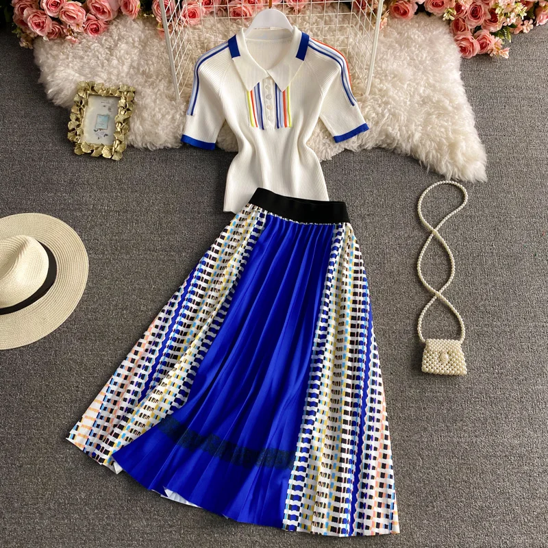 

High-waisted Pleated Skirt Autumn New 2022 Fashion Casual Short Sleeve Knitted Top Europe Print Wild Women's Sets