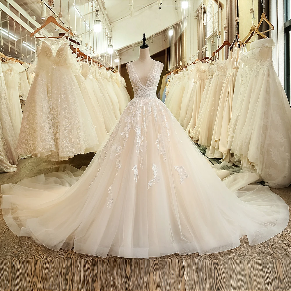 

SL6040 wholesale ball gown wedding dress lace v neck plus size bridal dresses tulle lace applique backless robe de mariee women