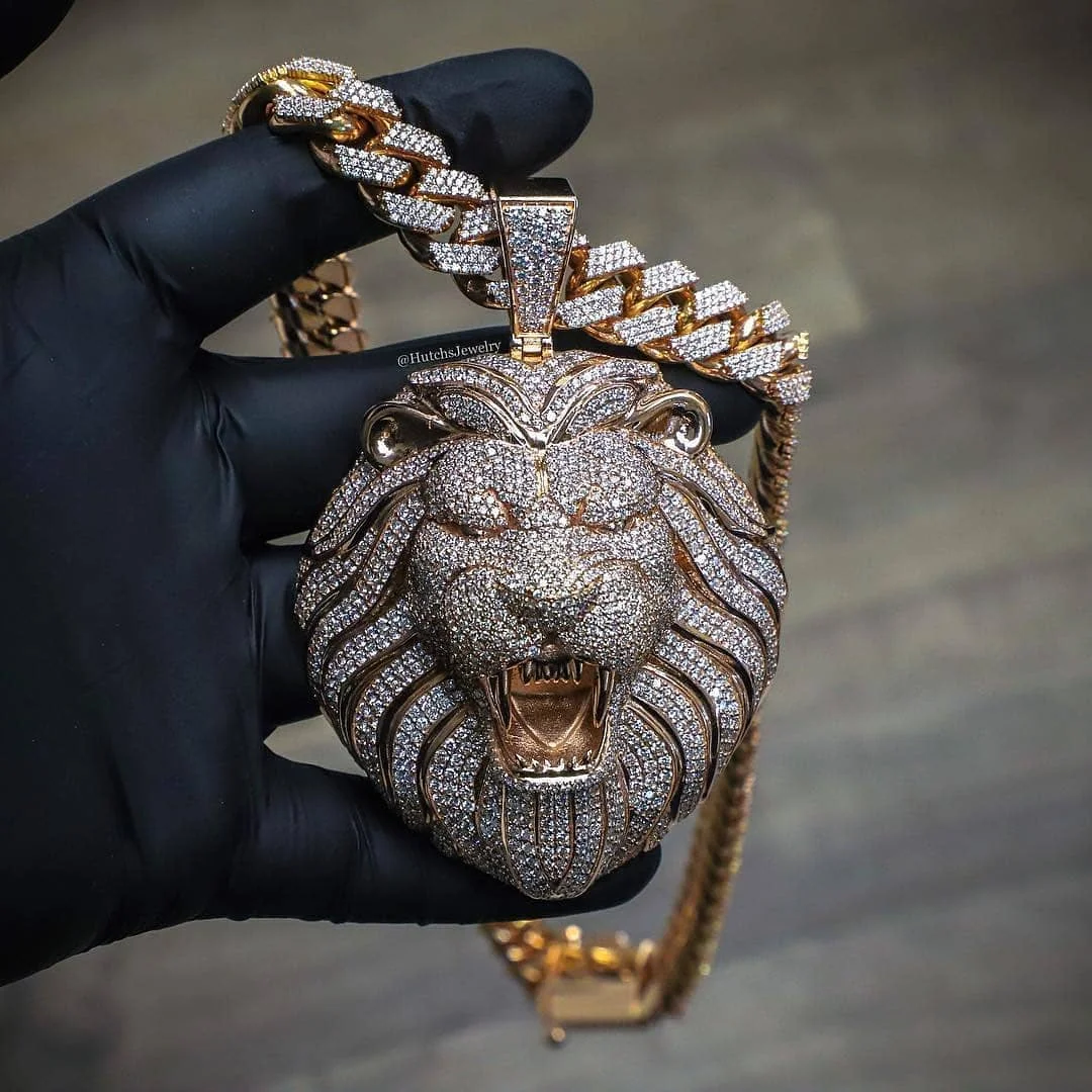 

Handmade Ice Out Lion Head Pendant Micro-inlaid Zircon Exaggerated Hip Hop Big Pendant Mens Necklace, Gold silver