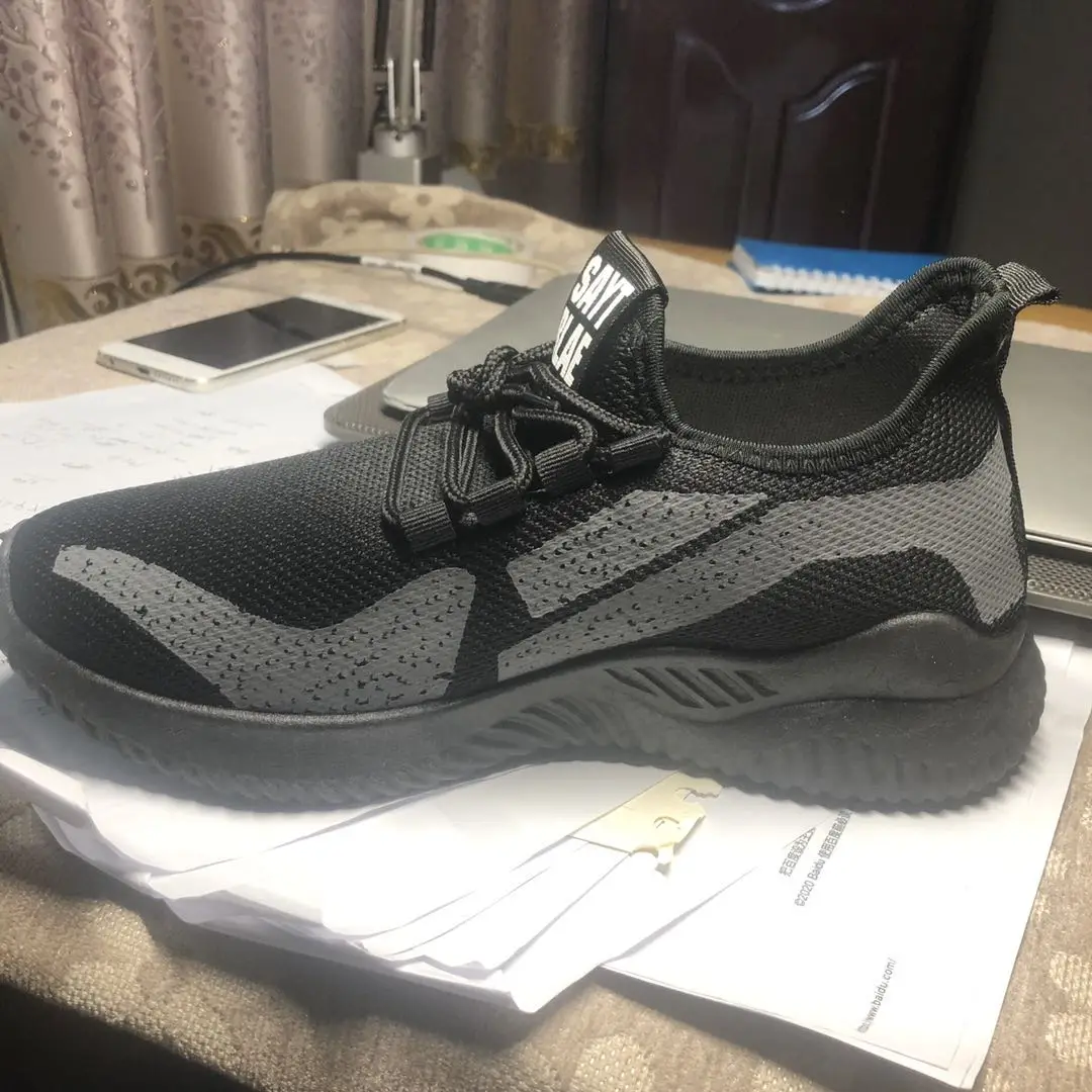 

man walking sneaker shoes mesh breathable light fashion cheap good quality valuable