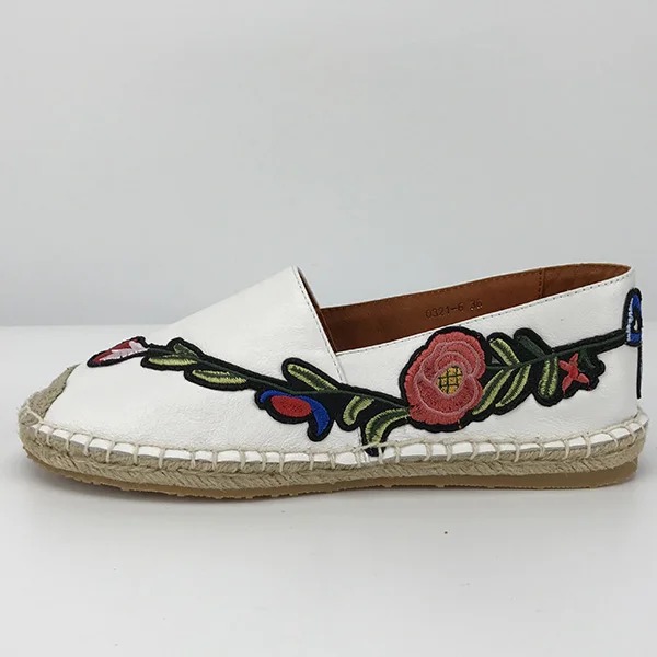 2020 Wholesale high quality leather designer leisure casual sport dress shoes women