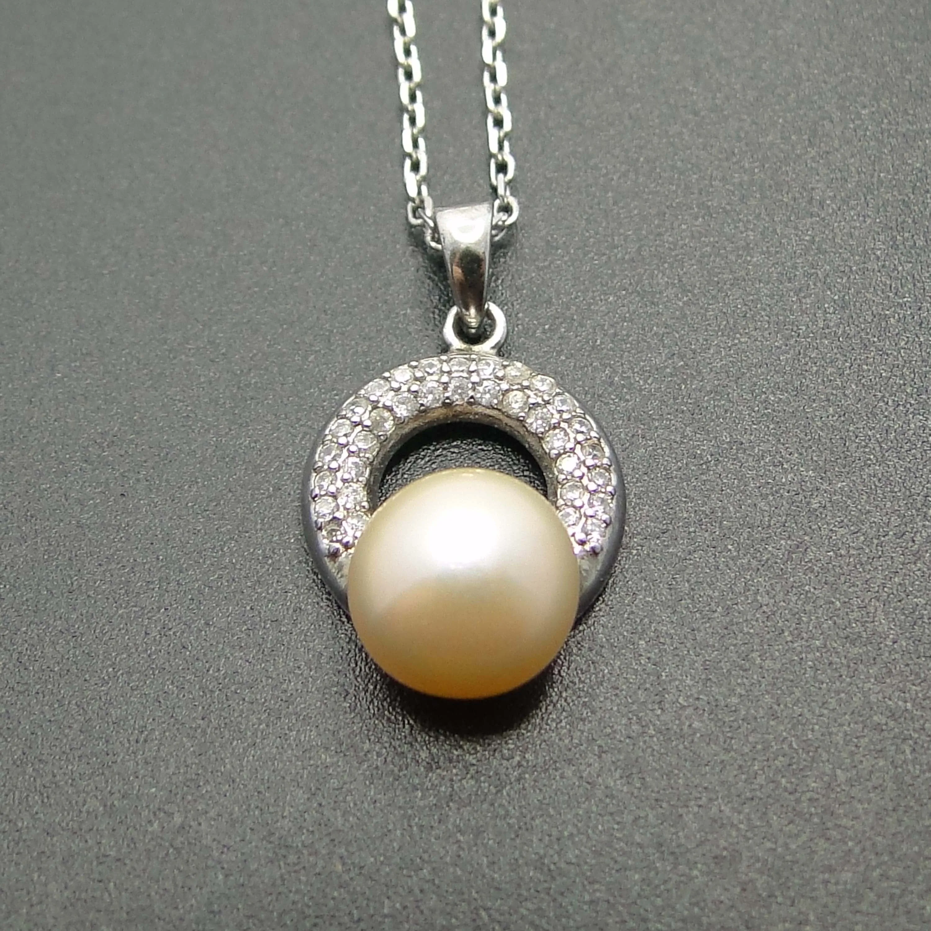 

Solid 925 Sterling Silver Natural Freshwater Cultured Pearl And Diamond With Cubic Zirconia Pendant Necklace Wholesale Jewelry