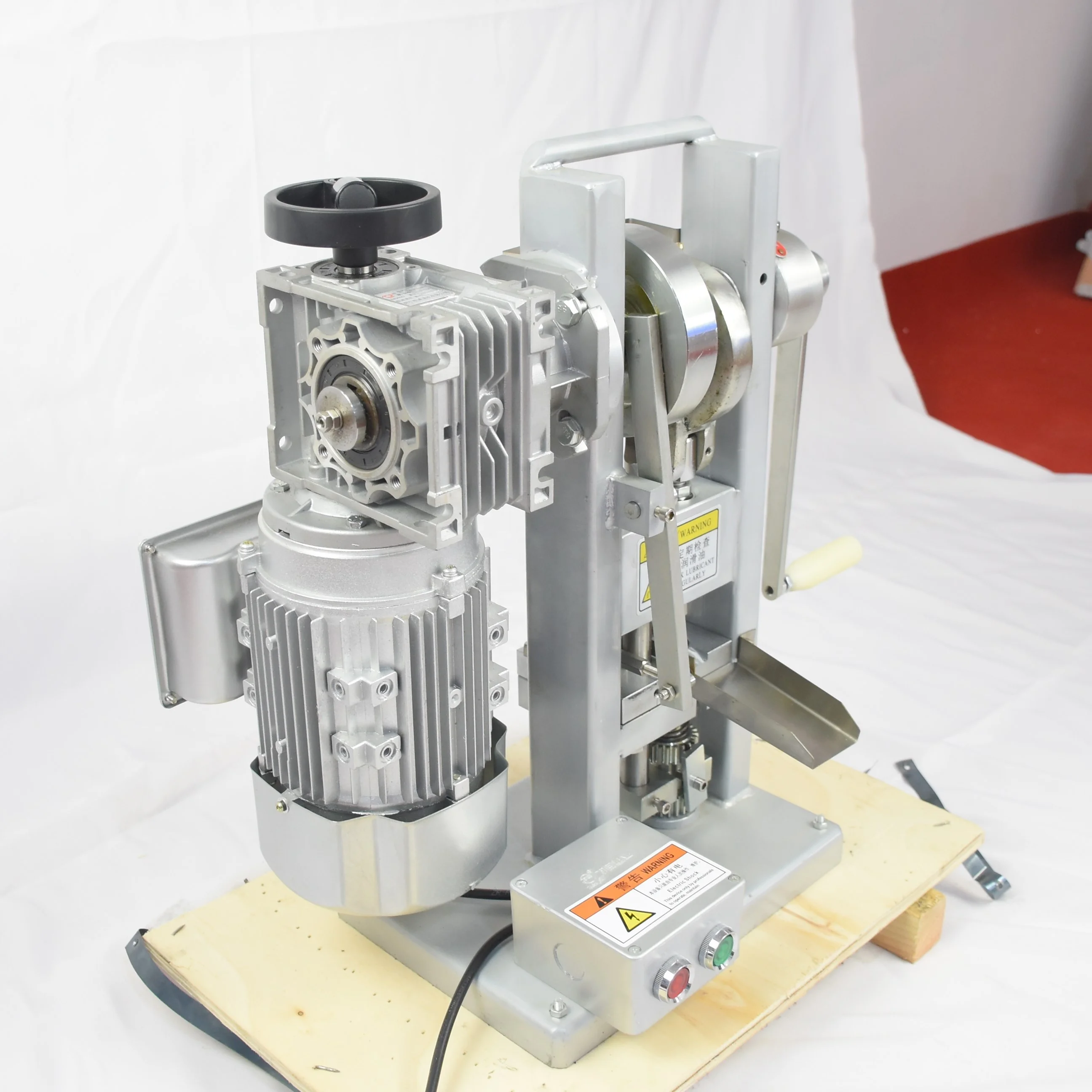 

THDP-3 worm gear manual interchangeable single punch tablet press machine