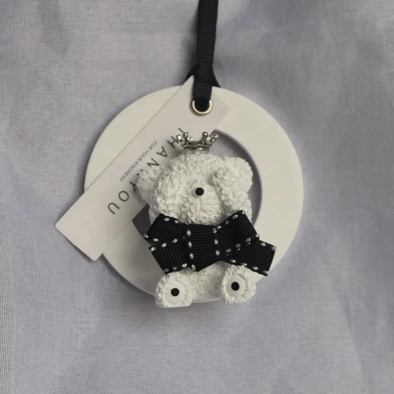 

Bear Ring Shaped Home Fragrance Decoration Hanging Car Air Freshener Ceramic Aroma Diffuser Stone, White