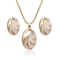 

2020 Christmas new fashion Turtle shell necklace and earring women wedding jewelry set